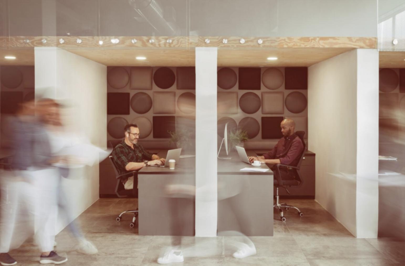 Практика йоги з фокусом на вирівнюванні тіла